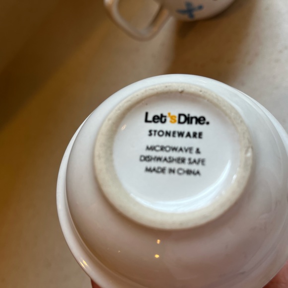 2 Butterfly mugs - Picture 2 of 5